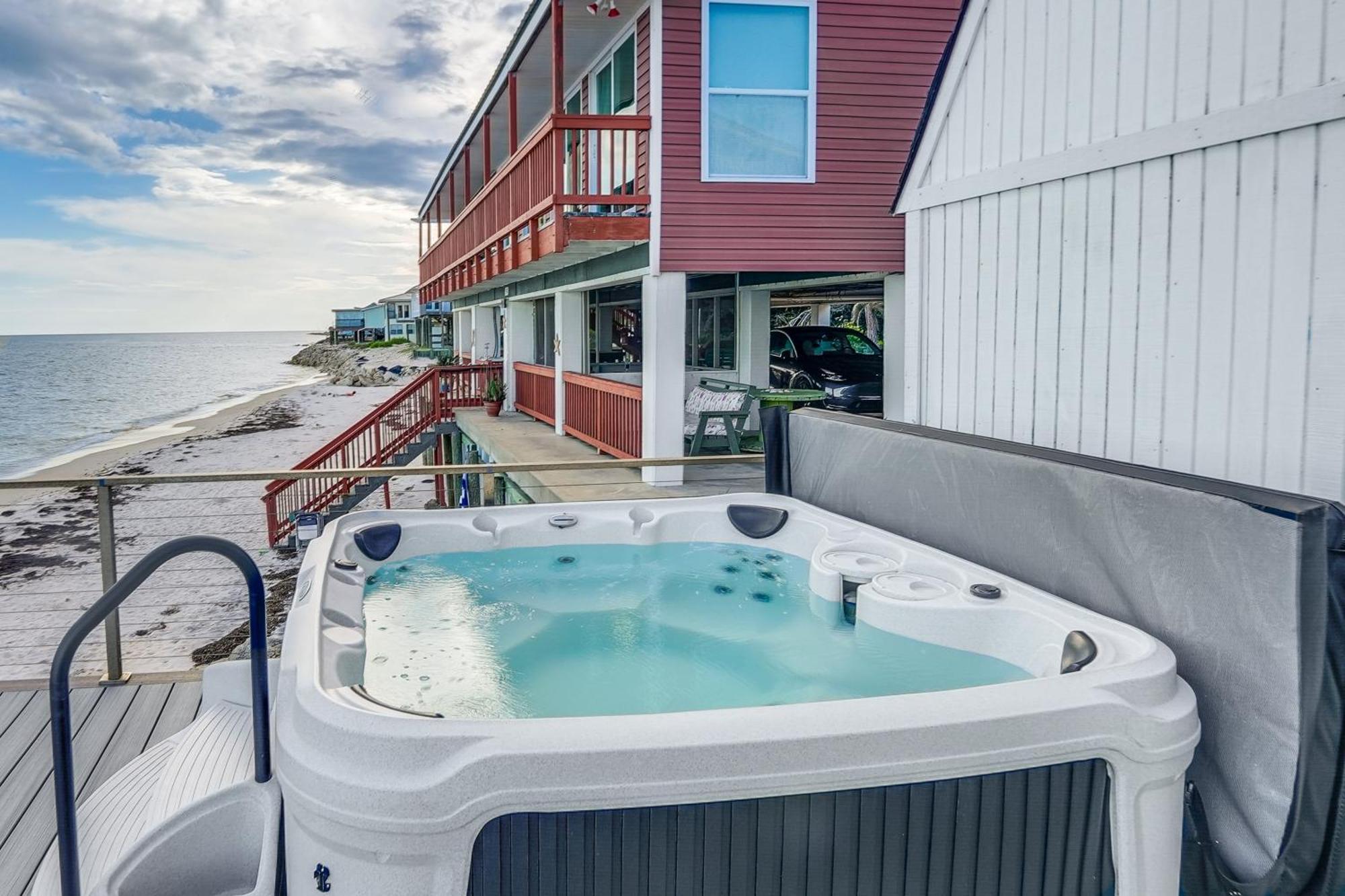 Alligator Point Beachfront Home With Private Hot Tub Sun N Sand Beaches Exterior photo