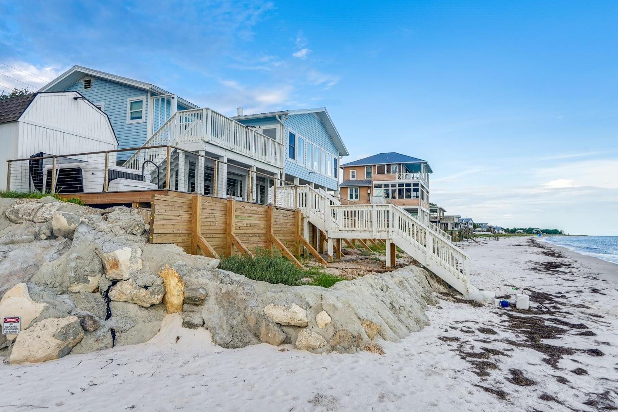 Alligator Point Beachfront Home With Private Hot Tub Sun N Sand Beaches Exterior photo